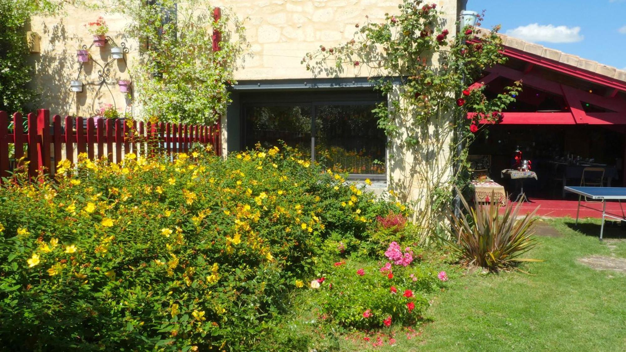 Les Jardins D'Ispahan Prignac-et-Marcamps ภายนอก รูปภาพ