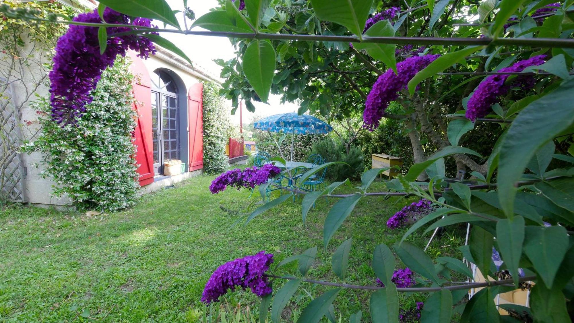Les Jardins D'Ispahan Prignac-et-Marcamps ภายนอก รูปภาพ